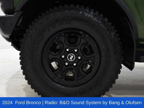 Used 2024 Ford Bronco Wildtrak image 8
