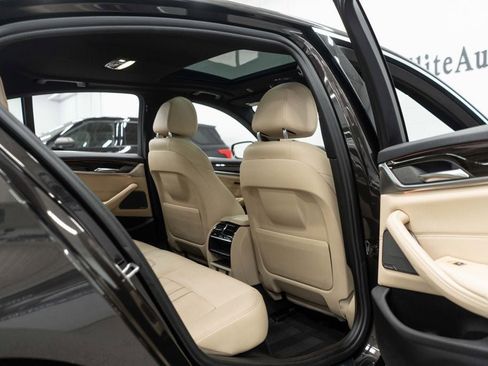 Used 2019 BMW 530i xDrive w/ Premium Package AWD/4WD image 12