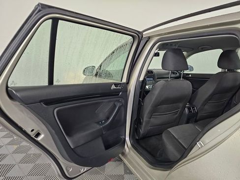 Used 2014 Volkswagen Jetta S image 16