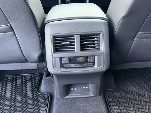 Used 2023 Volkswagen Atlas SEL AWD/4WD image 26