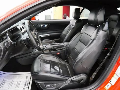 Used 2019 Ford Mustang GT Premium w/ Equipment Group 401A RWD image 10
