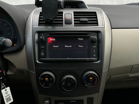 Used 2013 Toyota Corolla LE image 22