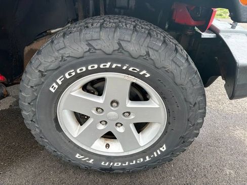 Used 2009 Jeep Wrangler X AWD/4WD image 4