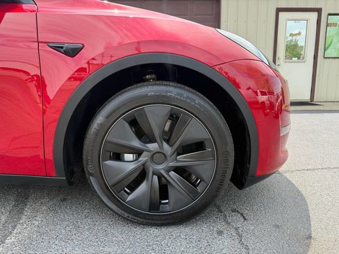 Used 2023 Tesla Model Y Long Range image 23