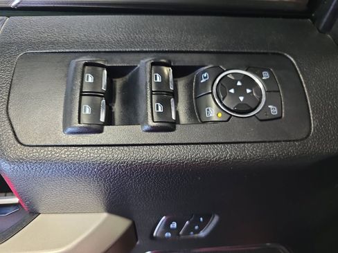 Used 2015 Ford F150 Lariat RWD image 30