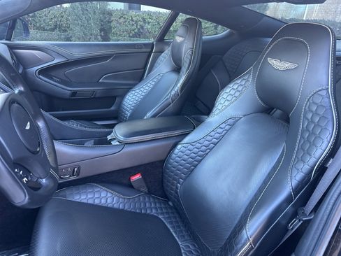 Used 2016 Aston Martin Vanquish Coupe image 8