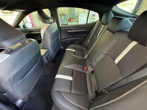 Used 2025 Toyota Camry SE w/ Convenience Package FWD image 29