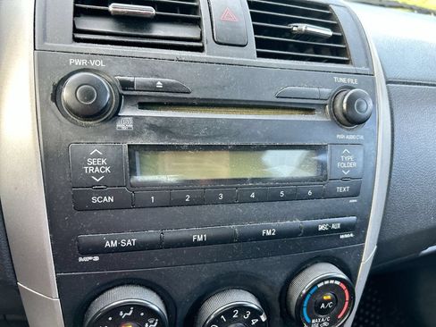 Used 2009 Toyota Corolla S w/ Sport Pkg FWD image 20