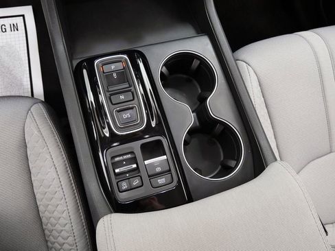 Used 2023 Honda Pilot LX image 30