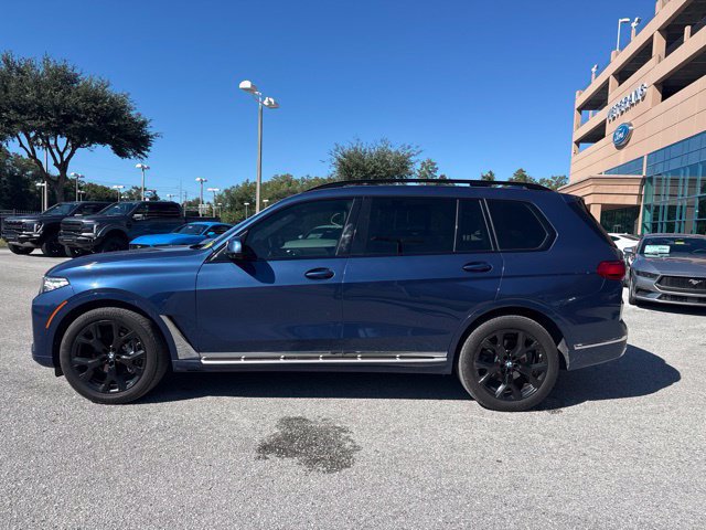 Used 2022 BMW X7 xDrive40i w/ Executive Package AWD/4WD image 2