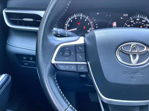 Certified 2025 Toyota Highlander LE FWD image 24