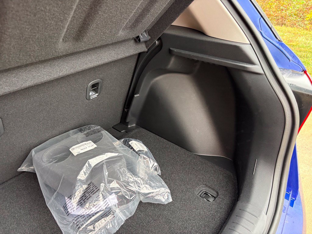 Used 2024 Hyundai Venue SEL FWD image 47