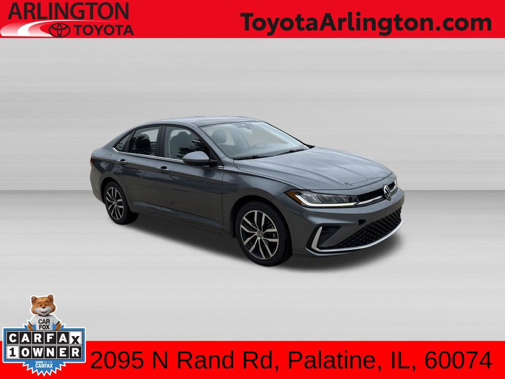 Used 2025 Volkswagen Jetta SE FWD image 1