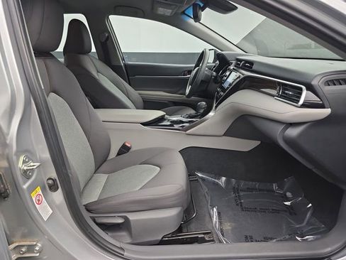 Used 2018 Toyota Camry LE w/ Convenience Package image 40