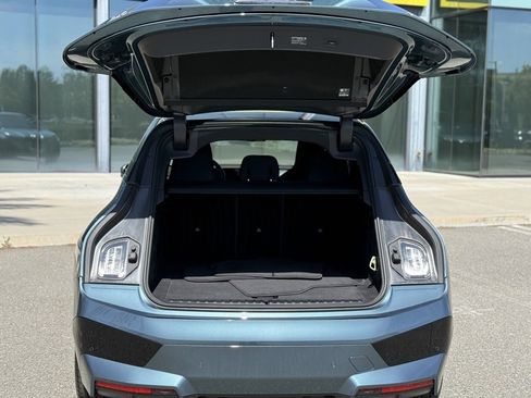 Used 2025 BMW iX xDrive50 w/ Sport Package image 15