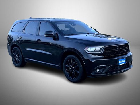 Used 2017 Dodge Durango R/T w/ Technology Group image 2