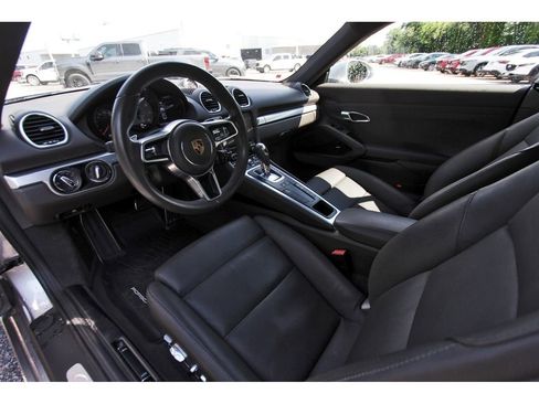 Used 2018 Porsche 718 Cayman S RWD image 7