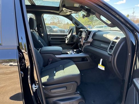 New 2026 RAM 1500 4x4 Crew Cab image 29