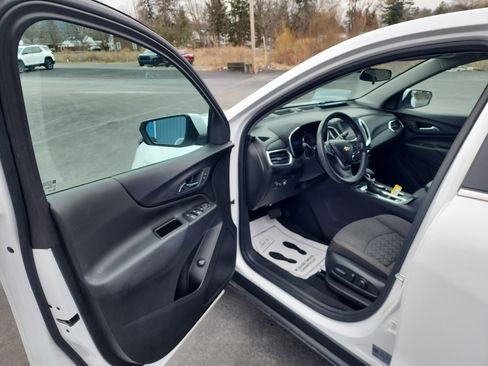 Certified 2022 Chevrolet Equinox LT image 10