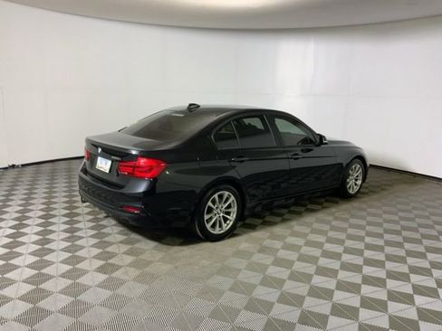 Used 2018 BMW 320i xDrive Sedan image 8