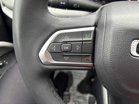 Used 2024 Jeep Compass Limited image 21