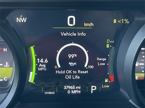 Used 2024 Jeep Wrangler Unlimited image 15