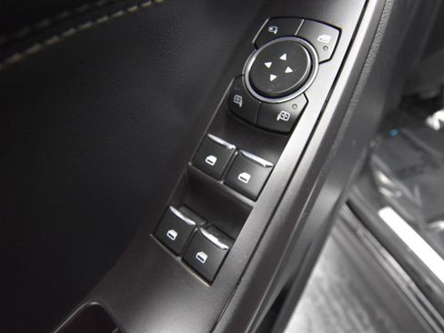 Used 2020 Ford Explorer Limited image 15