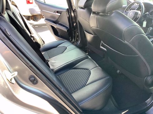 Used 2020 Toyota Camry SE w/ Carpet Mat Package FWD image 32