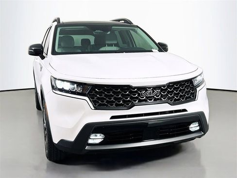 Used 2023 Kia Sorento X-Line EX image 2