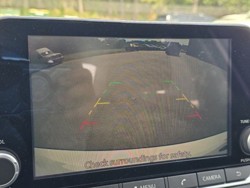 Used 2020 Nissan Sentra SV FWD image 18