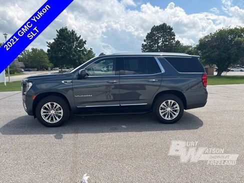 Used 2021 GMC Yukon SLT w/ SLT Premium Package AWD/4WD image 3