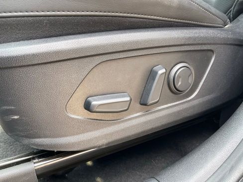 Used 2025 Kia Sorento S w/ Panoramic Sunroof Package image 20