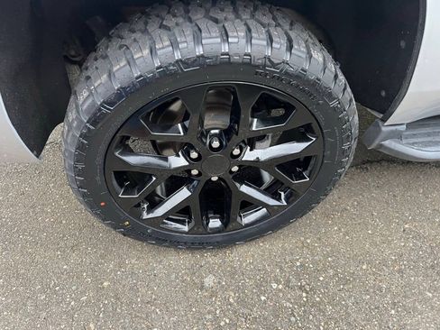 Used 2020 Chevrolet Tahoe LT AWD/4WD image 10