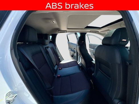 Used 2025 Nissan Kicks SR w/ SR Premium Package AWD/4WD image 25