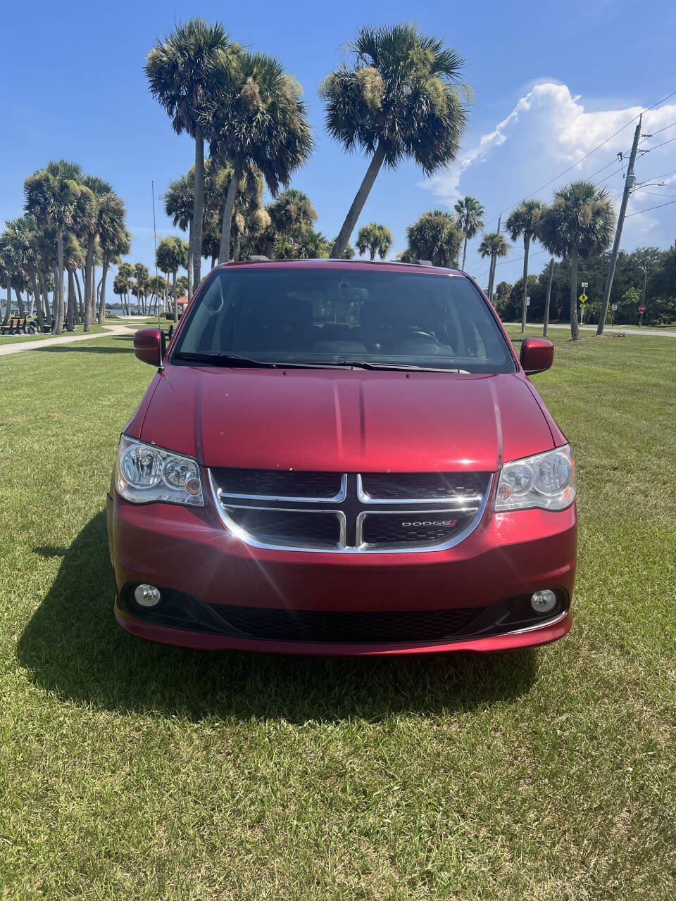 Used 2016 Dodge Grand Caravan SXT FWD image 5