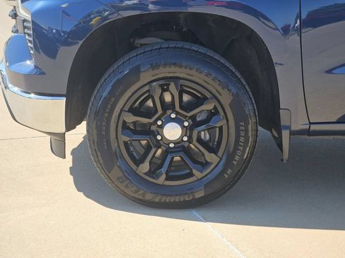 Used 2023 Chevrolet Silverado 1500 LT AWD/4WD image 13