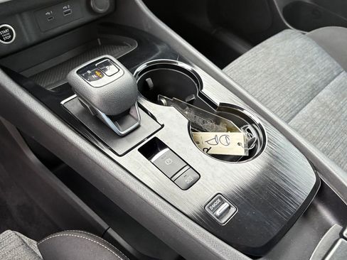 Certified 2023 Nissan Rogue SV FWD image 22