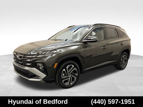 Used 2025 Hyundai Tucson Limited AWD/4WD image 1