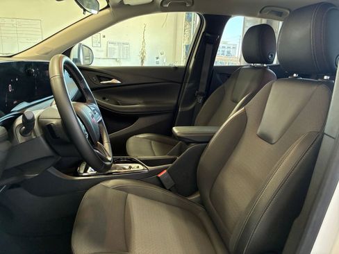 Used 2025 Buick Encore GX Preferred image 25