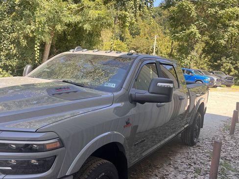 Used 2026 RAM 2500 Limited AWD/4WD image 4