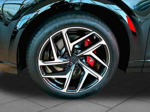 New 2027 Audi SQ6 e-tron Prestige AWD/4WD image 11