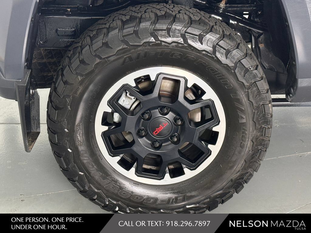 Used 2024 Toyota Tacoma TRD Sport AWD/4WD image 14