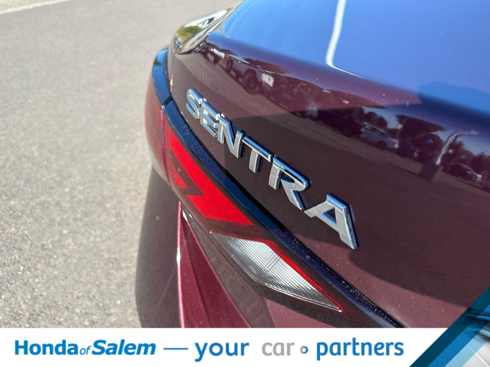Used 2025 Nissan Sentra SV FWD image 8