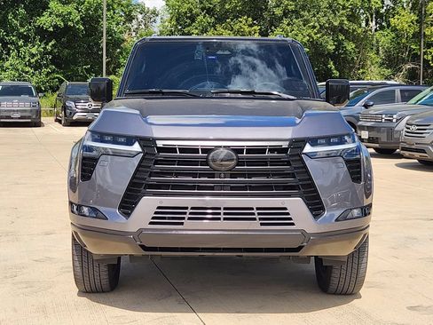 Used 2025 Lexus GX 550 w/ Accessory Package (2T) AWD/4WD image 2