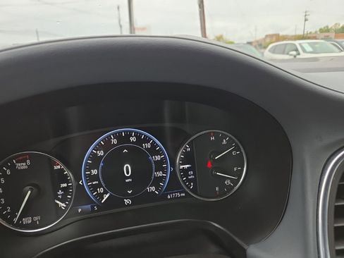 Used 2024 Buick Enclave Premium image 25