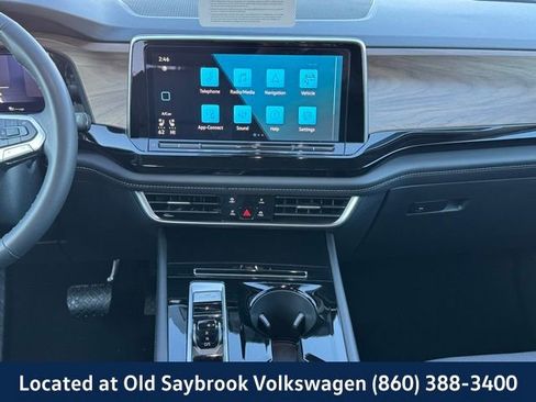 Certified 2024 Volkswagen Atlas SE image 16