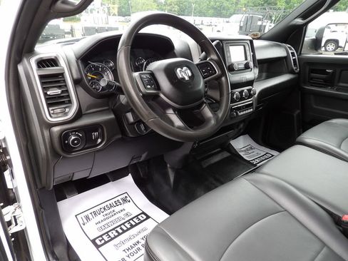 Used 2021 RAM 5500 Tradesman w/ Chrome Appearance Group AWD/4WD image 16