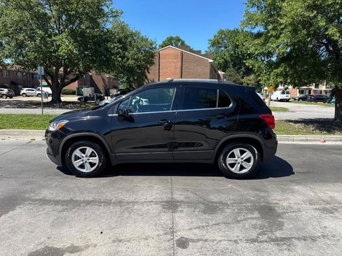 Used 2018 Chevrolet Trax LT FWD image 8