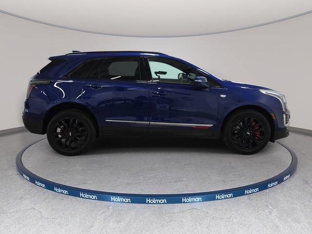 Certified 2025 Cadillac XT5 Sportv w/ LPO, Red Accent Package AWD/4WD image 4