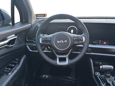 Used 2024 Kia Sportage SX image 12